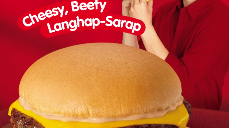 Jollibee shows what makes the cheese-beef combination  of Cheesy Yumburger truly “Yummy Together”