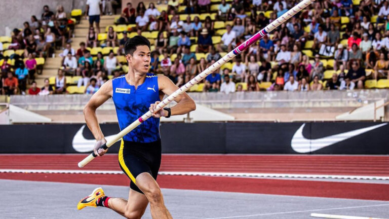 EJ Obiena Enters Budapest Pole Vault Finals, Making PH Soar With 13 Other Countries