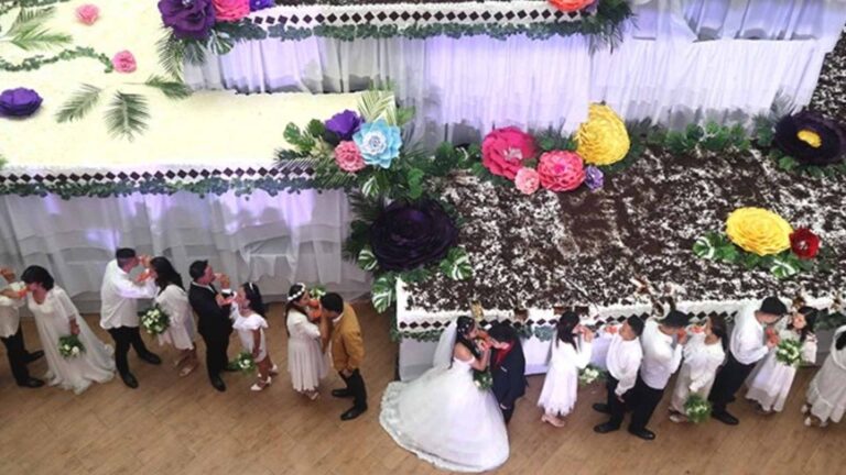 Baguio Introduces Its Giant Wedding Cake For HRT Week