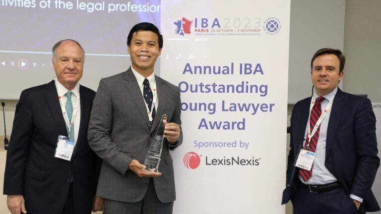 Raphael Pangalangan Awarded As Outstanding Young Lawyer By International Bar Association